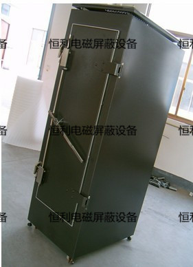 HLSG-G型標準屏（píng）蔽機櫃